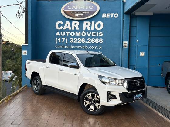 TOYOTA HILUX 2.8 SRV 4X4 CD 16V DIESEL 4P AUTOMÁTICO TOYOTA HILUX 2.8 SRV 4X4 CD 16V DIESEL 4P AUTOMÁTICO